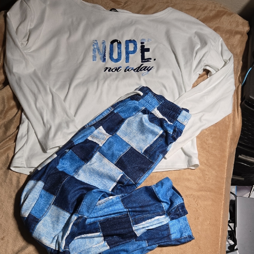 NWOT White and Blue Sporty Set